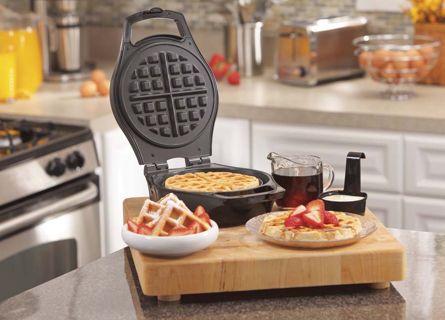 Hamilton Beach 26050 Belgian Waffle Baker Review