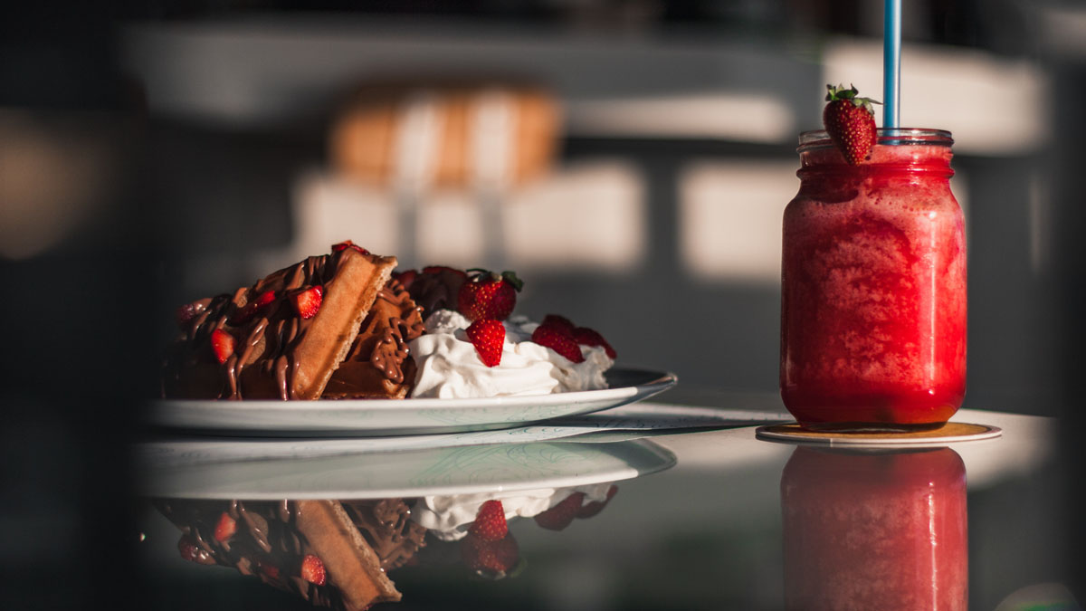 15 Minute Nutty Chocolate Waffles